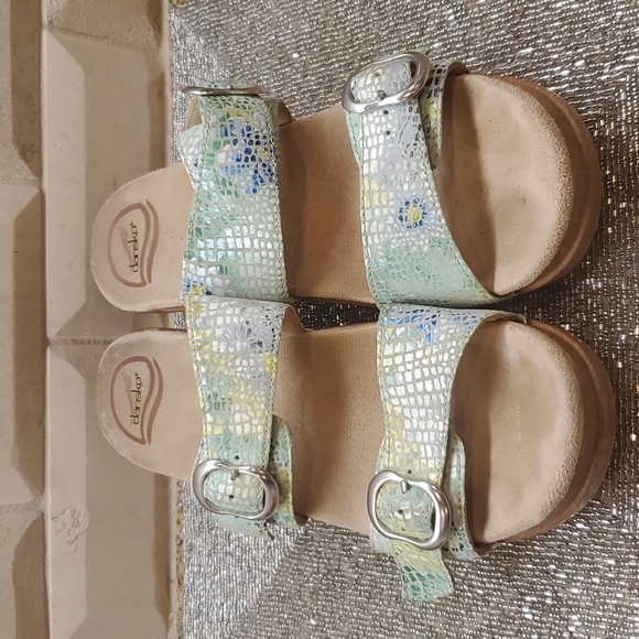 SOLD!! DANSKO Sophie Iridescent Snake Print Clog/Sandals - Picture 2 of 9